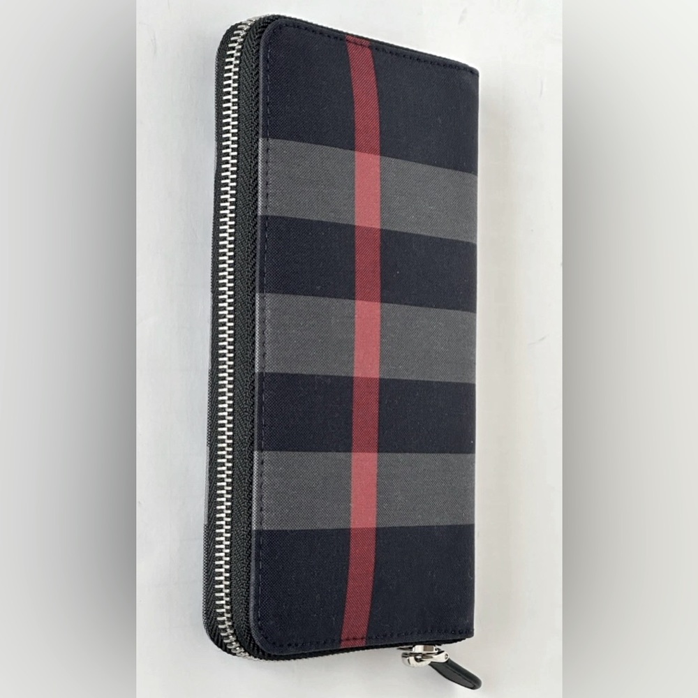 NEW $630 Burberry midnight blue and Red nova Check Wallet - Picture 5 of 9